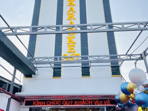 KARAOKE ROYAL